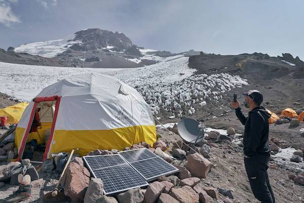 Grajales Expeditions - Base Camp & Guachos